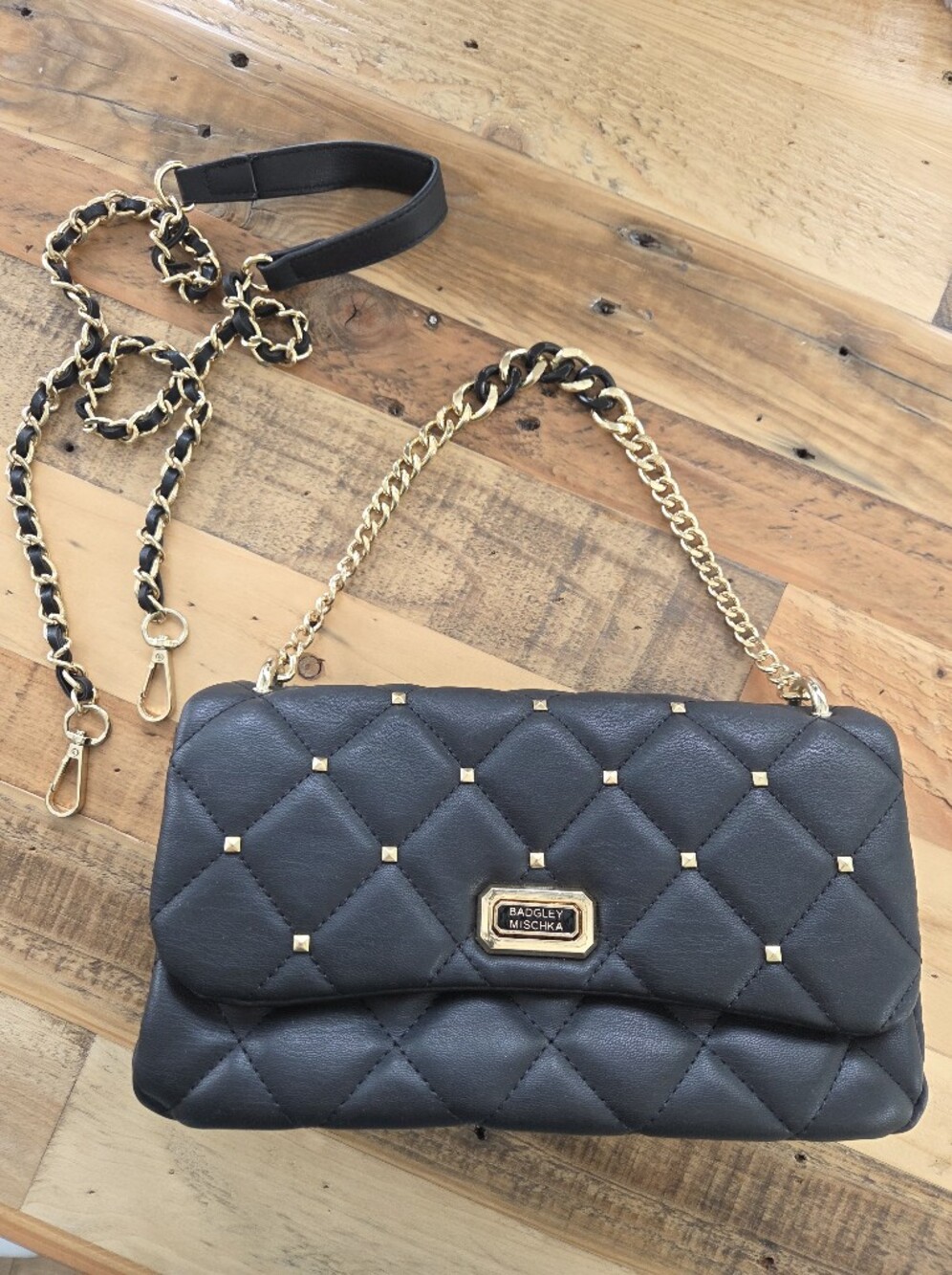 Badgley Mischka Diamond Quilted Crossbody Bag Black Studded Gold Chain